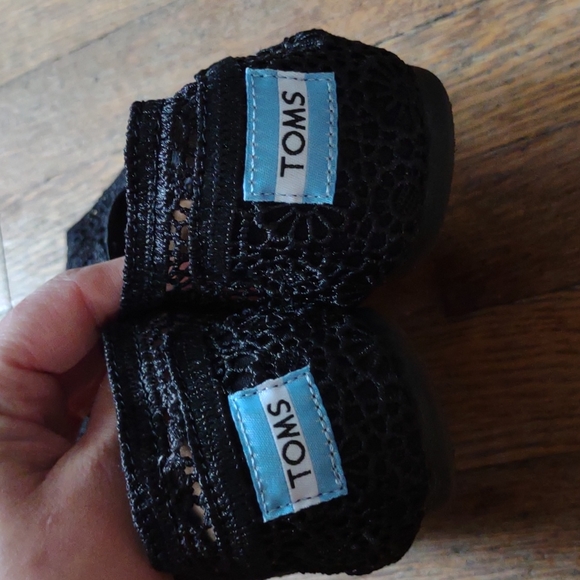 COPY - Girls Toms - Picture 6 of 7